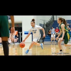 Meet your Posher, Ariana